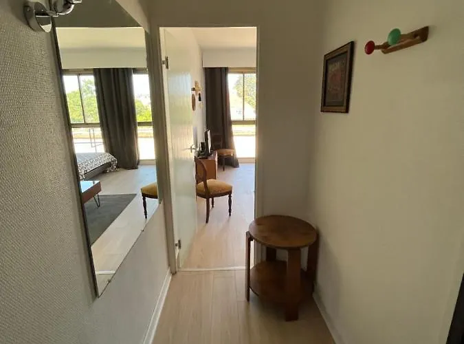 Le Stanislas, Calme Et Lumiere Nancy