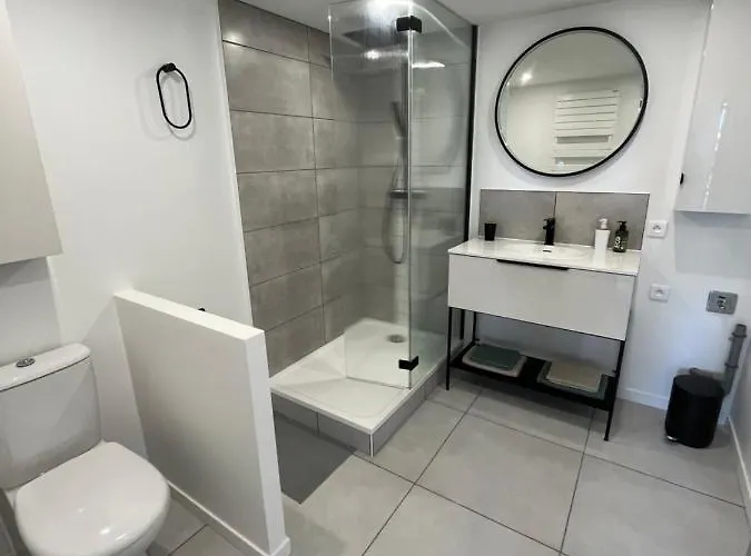 Le Stanislas, Calme Et Lumiere Nancy